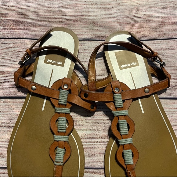 Tan & Blue Dolce Vita Boho Style Flip Flop Sandals, Size 5 - Picture 2 of 5